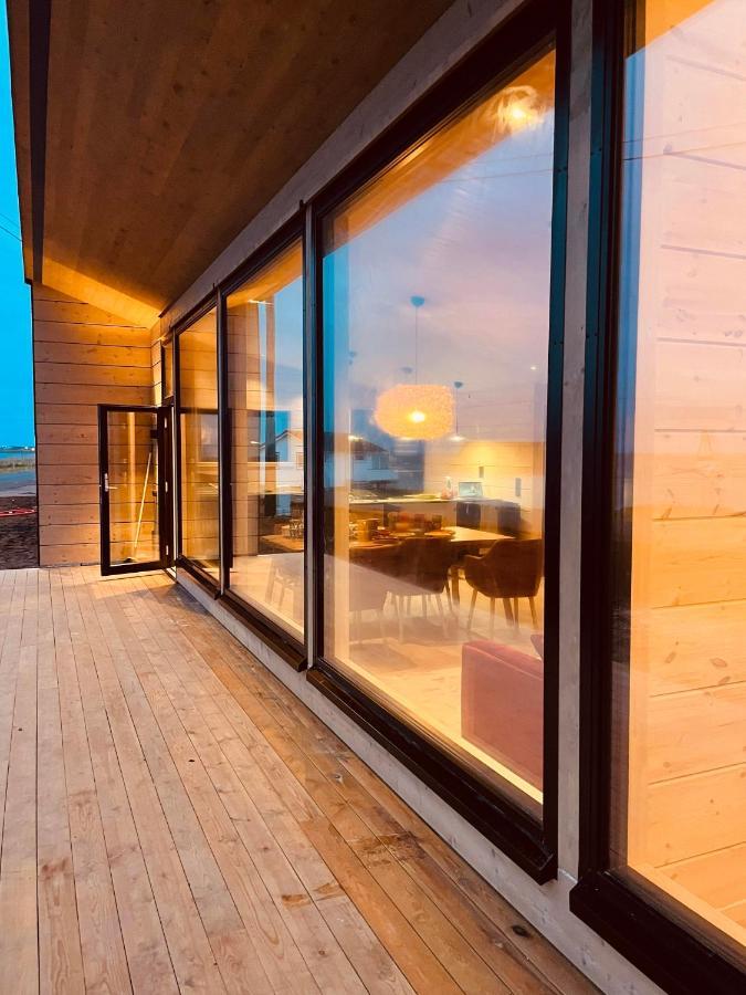 Ekkeroy Lodge - Arctic Living Vadsø Buitenkant foto