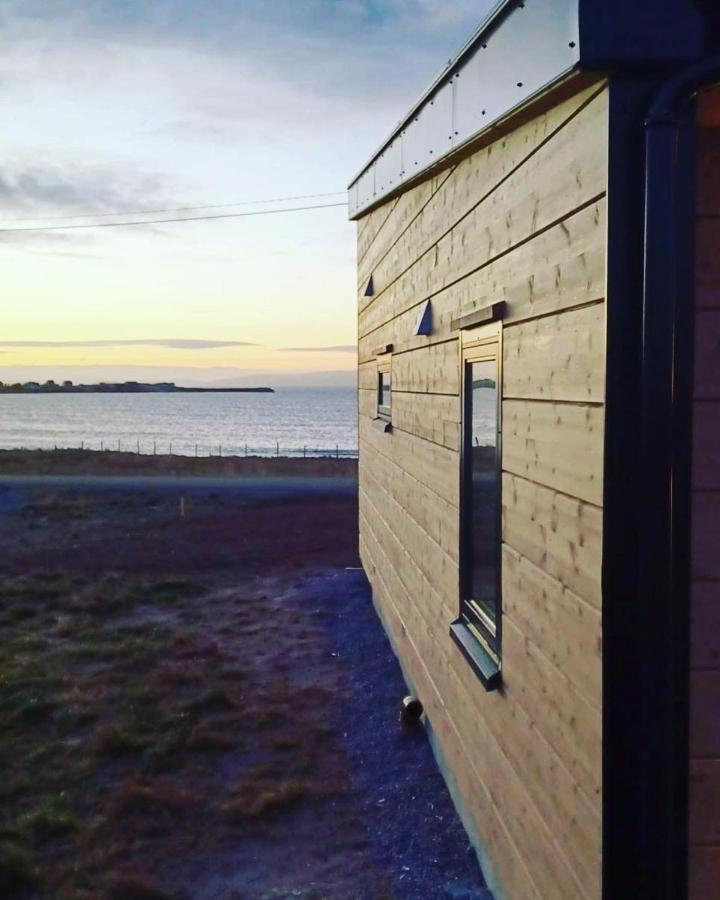 Ekkeroy Lodge - Arctic Living Vadsø Buitenkant foto