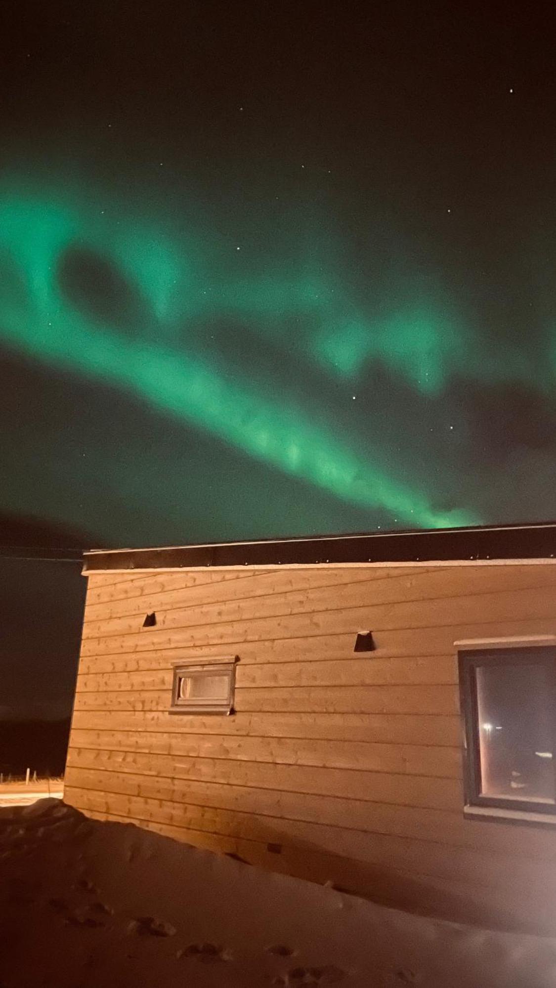 Ekkeroy Lodge - Arctic Living Vadsø Buitenkant foto